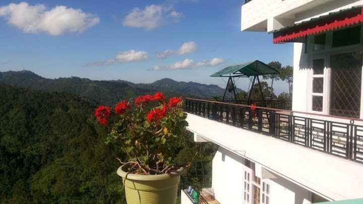 Satyam Home Stay Kasauli Dharampur Экстерьер фото